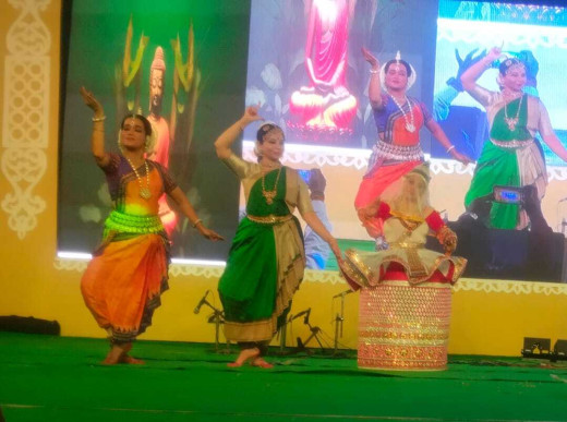 केसरिया महोत्सव : शास्त्रीय नृत्य ने पौराणिक संस्कृति को किया जीवंत